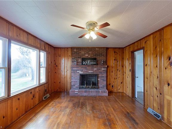 5th image of 1065 Dallas King Rd