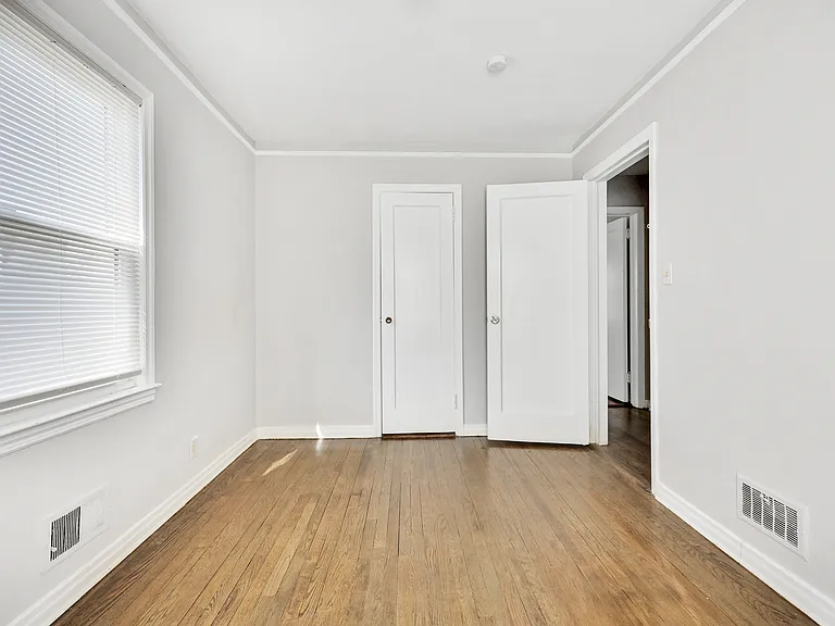 5 Hawthorne Ln — Photo 33