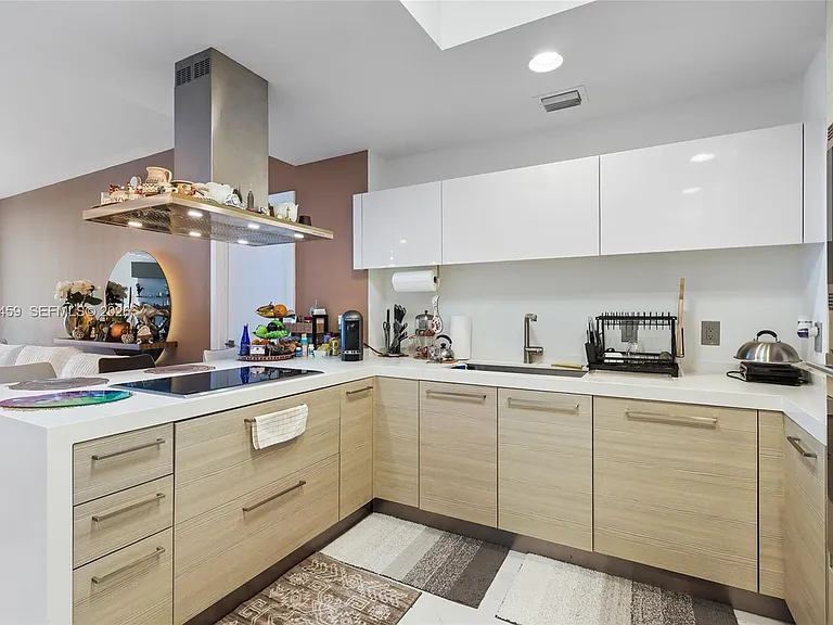 17301 Biscayne Blvd #1008 — Photo 9
