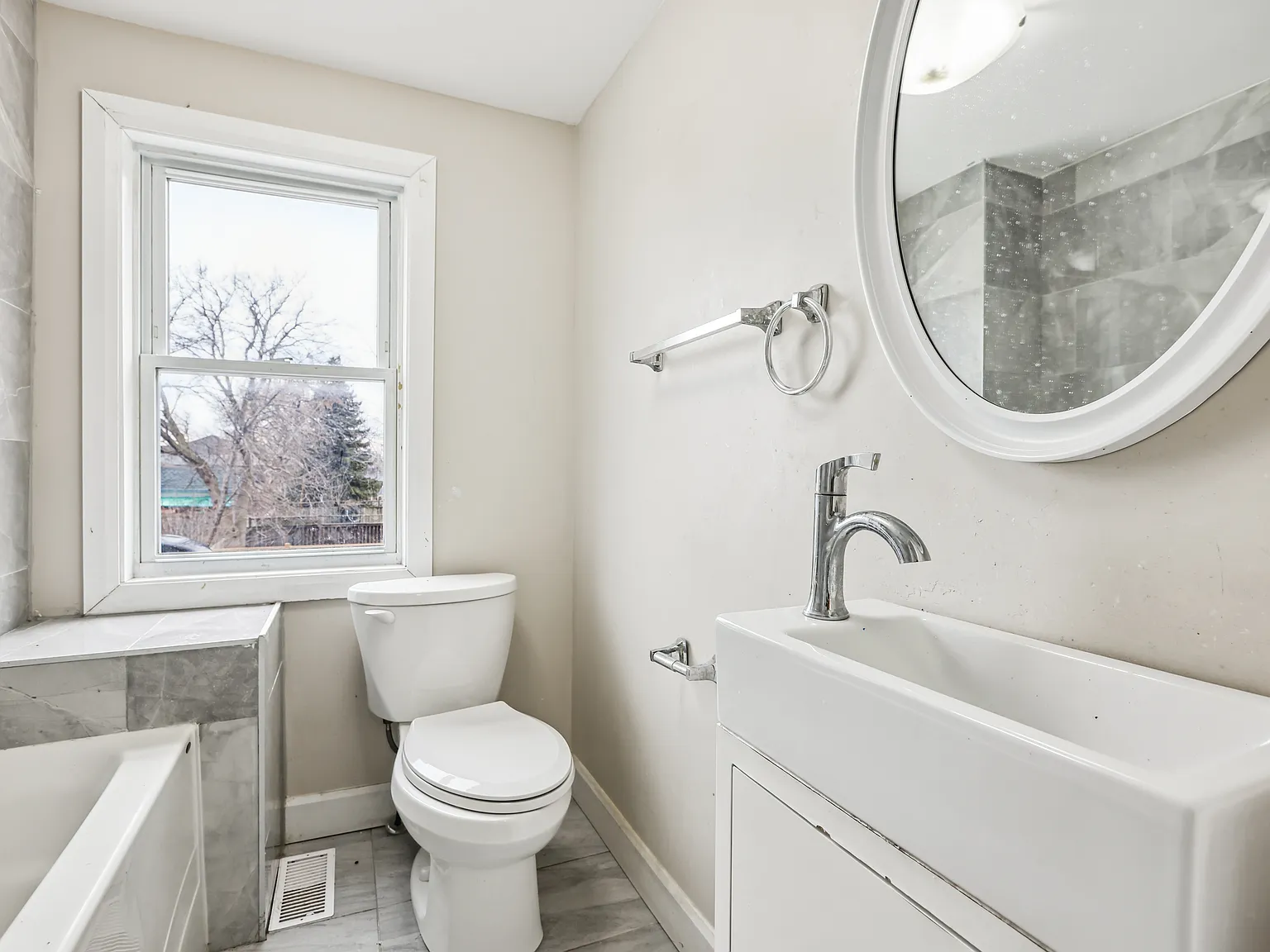 19 Bailey Street St. Catharines — Photo 3