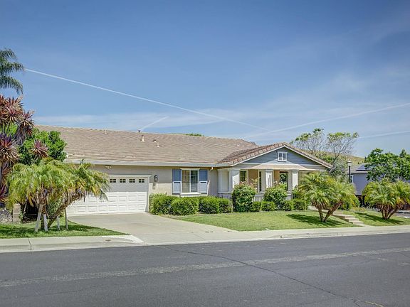 2nd image of 2418 Ridgewood Cir