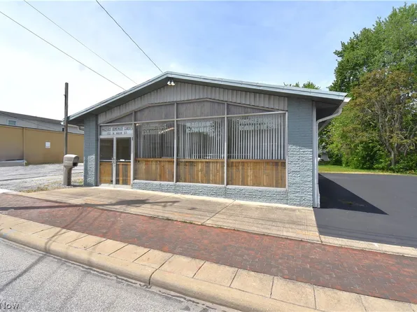 134 N Main St, Hubbard, OH 44425