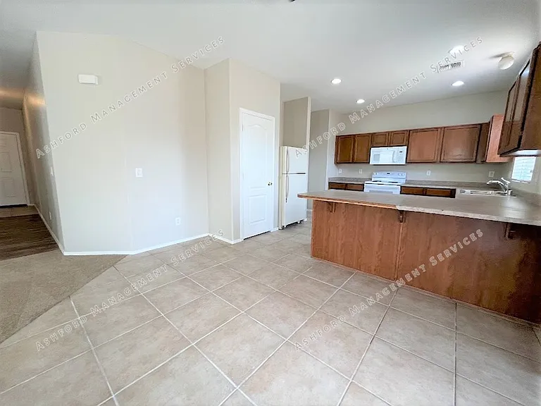 2417 S 90th Gln — Photo 12