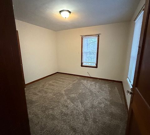2nd image of 1620 Riverview Dr #2