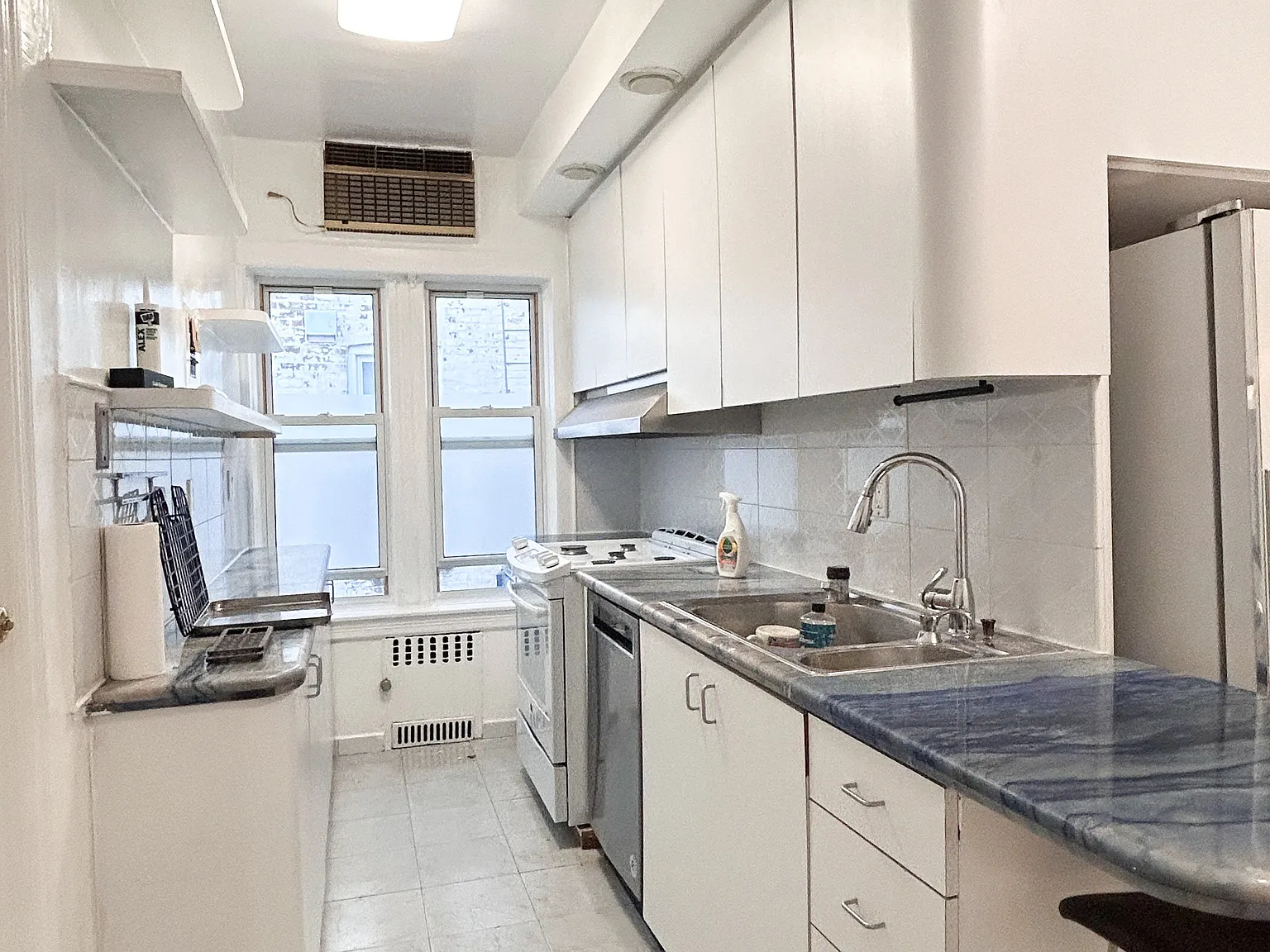 24 Tehama Street — Photo 1