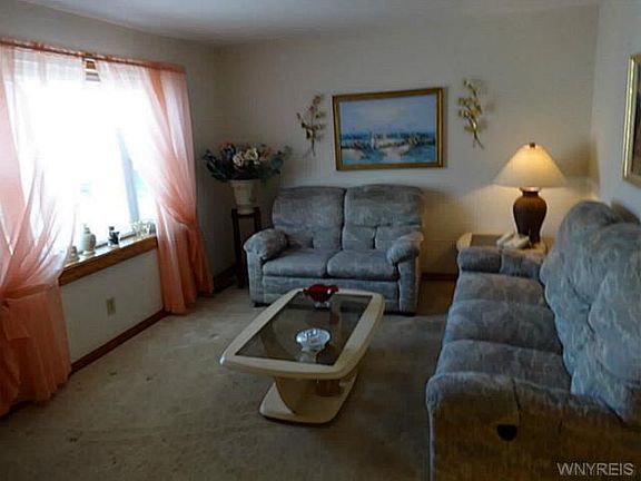 4th image of 408 Shepard Ave