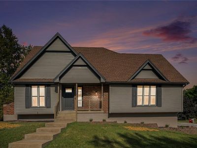 2100 NW Parker Ct, Blue Springs, MO, 64015