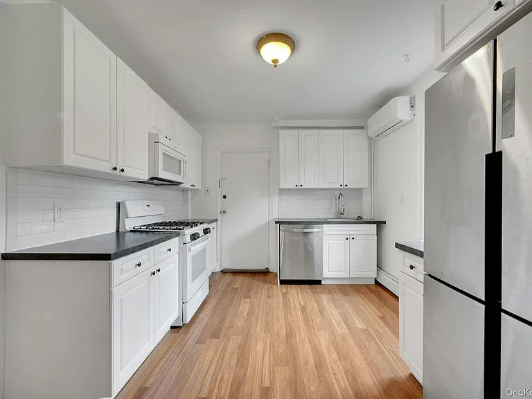 437 Warburton Ave #2 — Photo 5