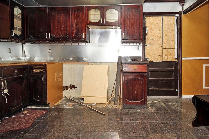 2nd image of 8 Gladys Ln