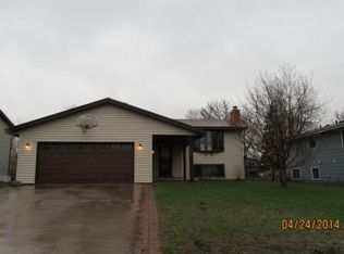 2908 83rd Ln N, Brooklyn Park, MN 55444