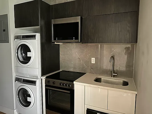 Rented by Premier One Realty LLC | media 23