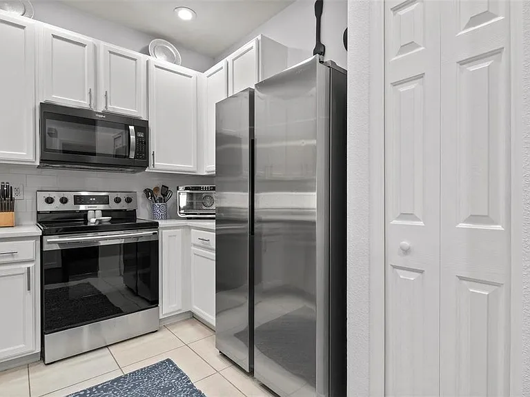 3423 Parkridge Cir #19101 — Photo 1
