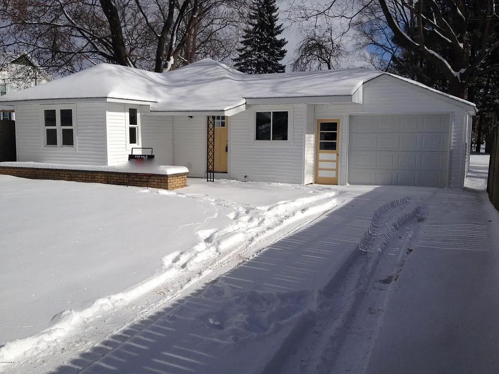 3032 Carmel Ave SW photo 1