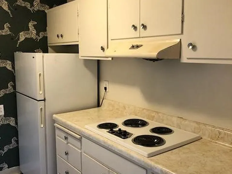 1550 Walnut St #10 — Photo 6