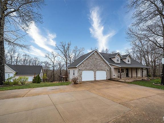 4th image of 20601 Laramie Rd