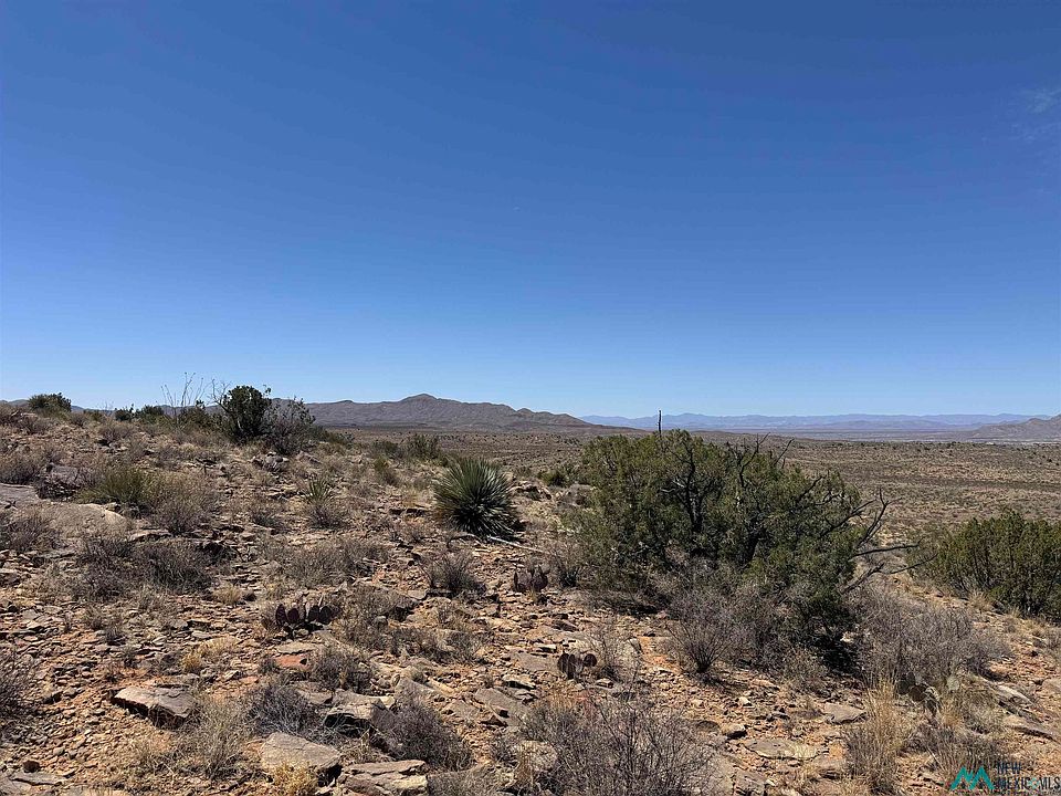 2nd image of 2 Champagne Hills Rd