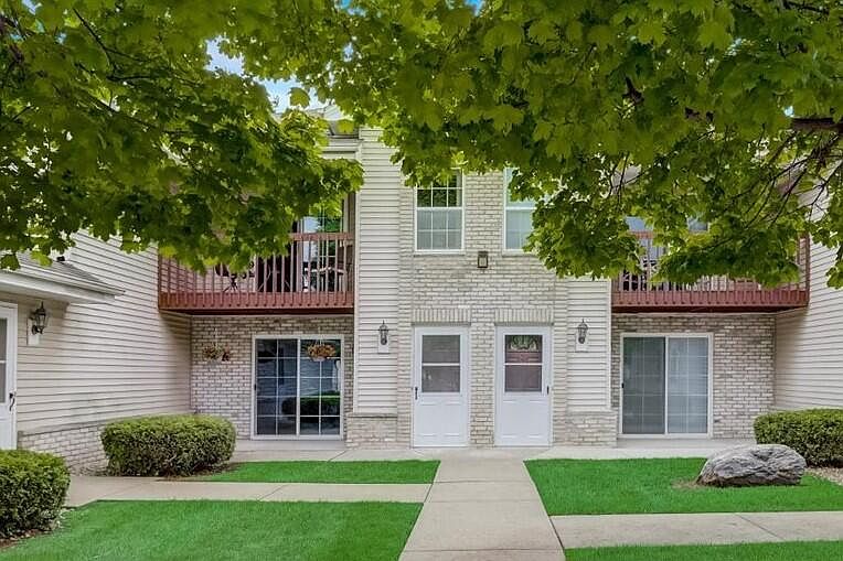 1st image of 6185 S Creekside Dr APT 1