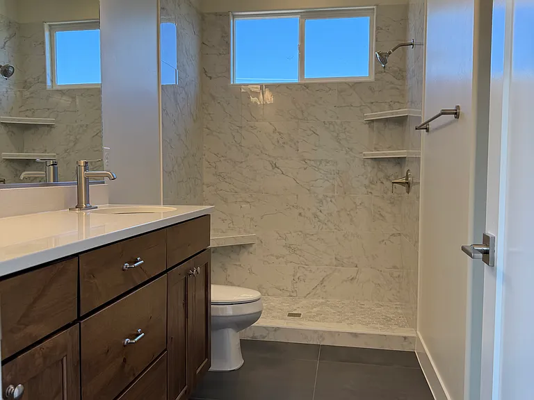 166 W 200 S — Photo 12