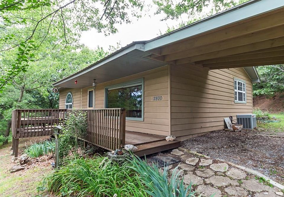 1st image of 729 S Mount Millsap Ln