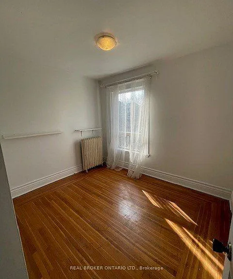 100 Dunsmure Rd #2 — Photo 3