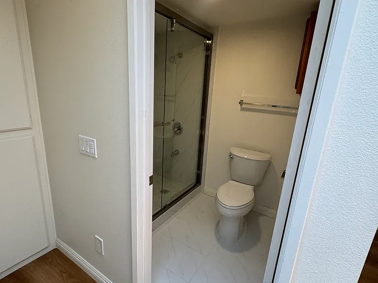 606 E Workman St — Photo 25