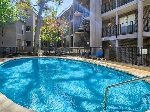 2nd image of 7110 San Mateo Blvd #2B-1Ba-856Sqft