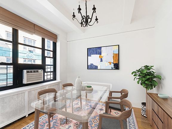 4th image of 235 E 22nd St APT 14L