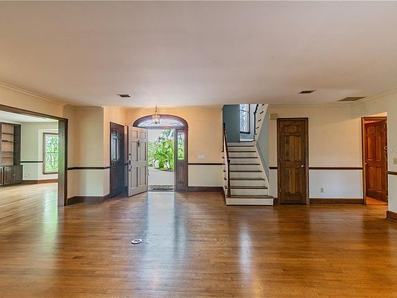 5th image of 851 Lake Catherine Dr