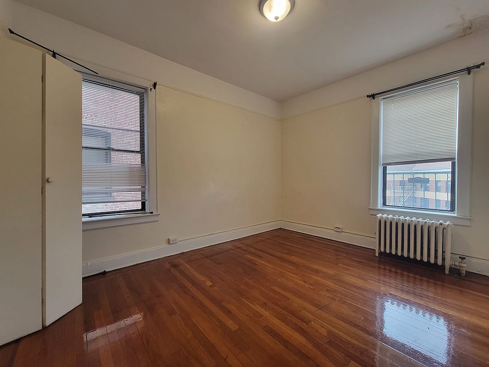 2nd image of 45 Kelly Pkwy #25E
