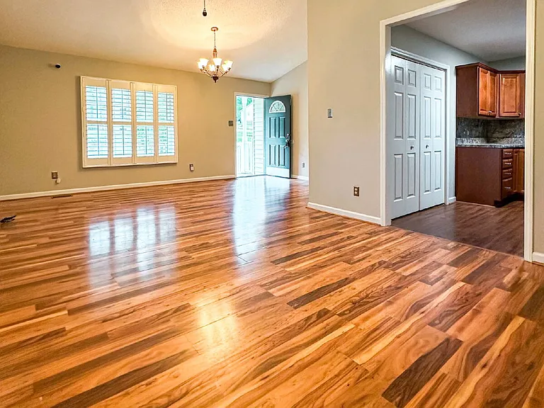 203 Polly Dr — Photo 7