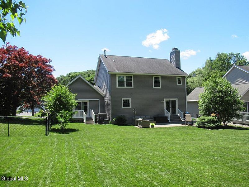 2nd image of 11 Elaine Court