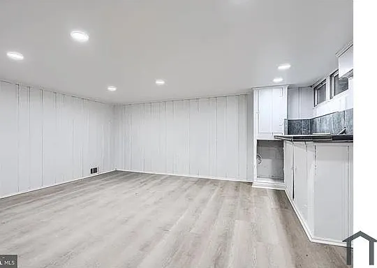 8235 Pleasant Plains Rd — Photo 8