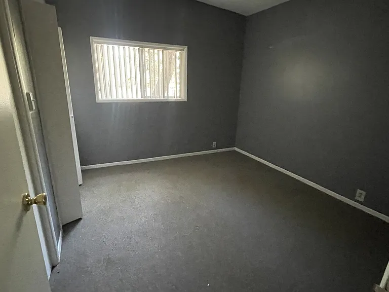 3561 Parkway #B — Photo 5