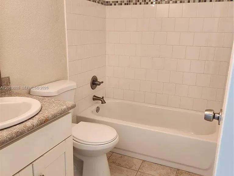 802 NW 87th Ave #312 — Photo 8