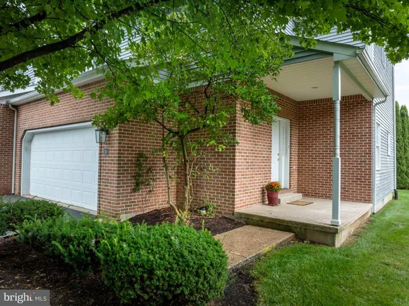 1460 Blue Course Dr APT 26, State College, PA 16801