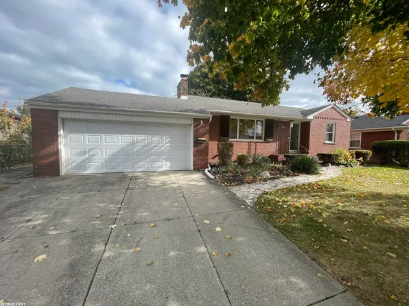 27608 Grant St, Saint Clair Shores, MI 48081