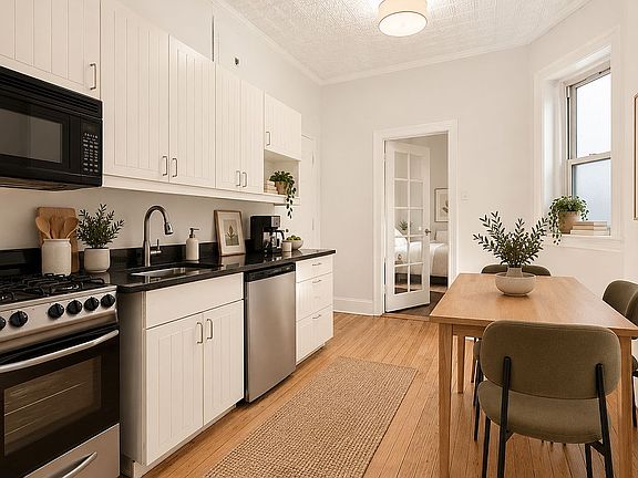 3rd image of 218 E 82nd St APT 1FW