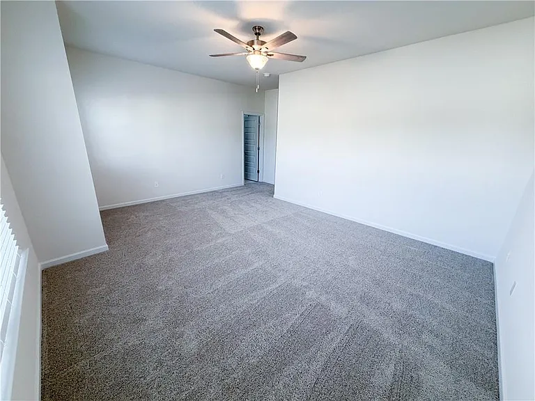 145 Oak St — Photo 13