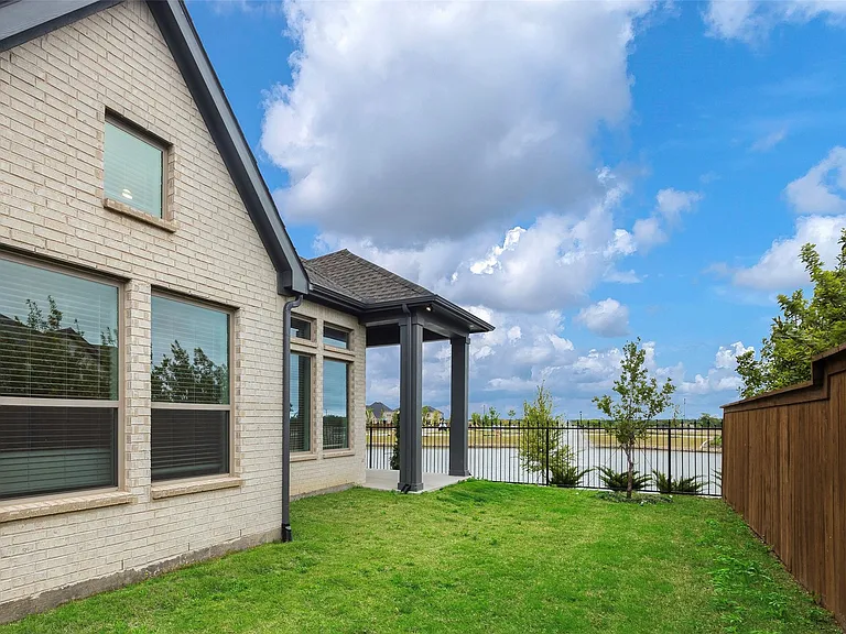 3125 Pedigree Ct — Photo 31