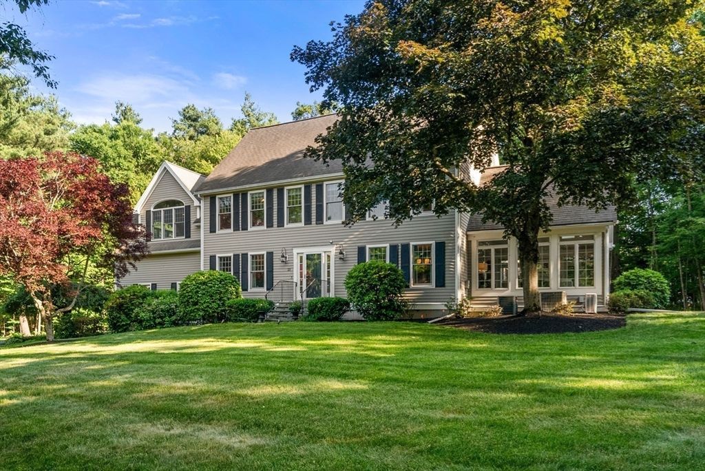 23 Longwood Dr, Hopkinton, MA