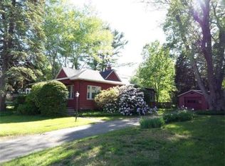 11 Cleveland Rd, Taunton, MA 02780