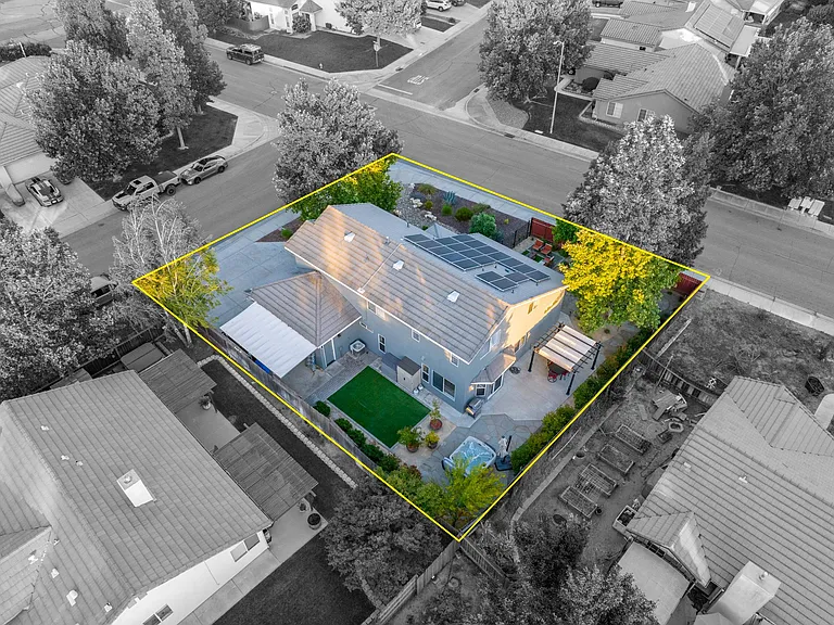 837 Sycamore Canyon Rd — Photo 32