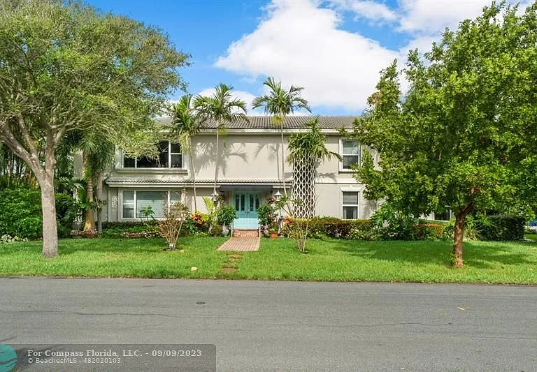 2505 Bay Dr — Photo 31