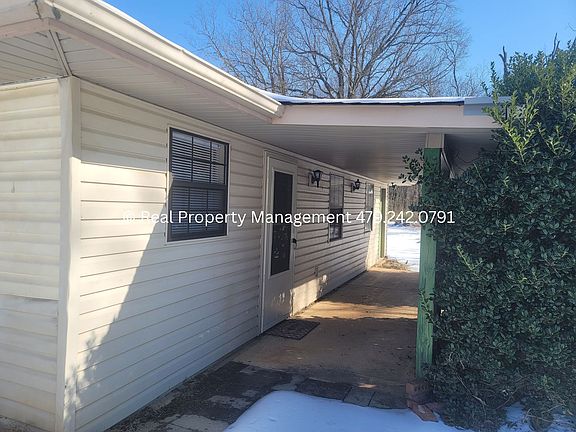 2nd image of 1243 Charles Dr