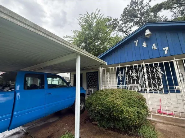 7447 Langley Rd, Houston, TX 77016