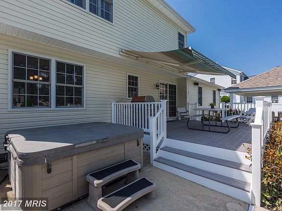 5th image of 303 Caspian Dr