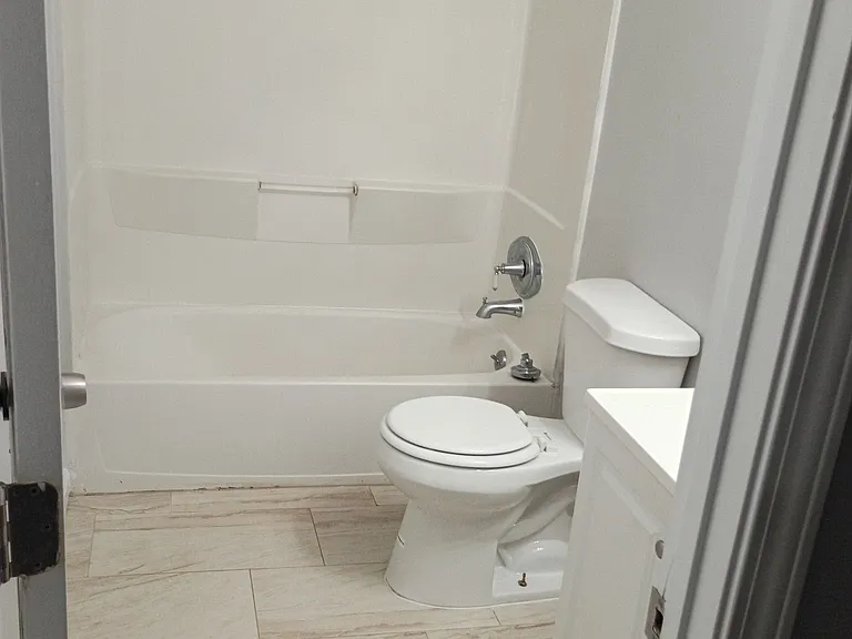 152 Forest Pl — Photo 11
