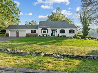 28 Island Trl, Sparta, NJ 07871
