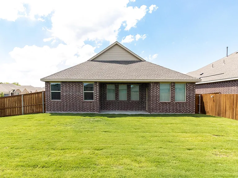 1837 Lake Grove Dr — Photo 26