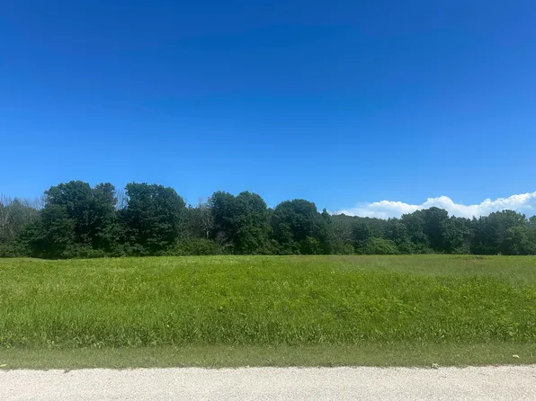 Rustic Oak Dr #12, Luxemburg, WI 54217